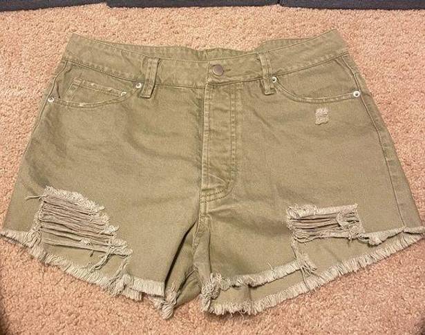 Peach Love California Green festival denim shorts