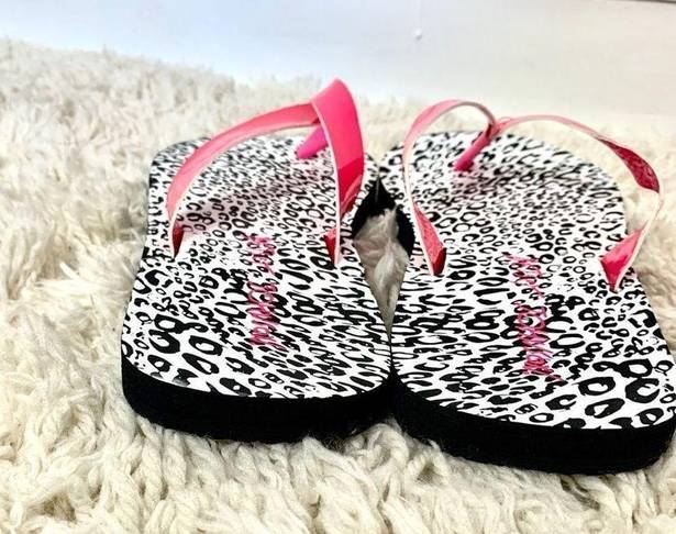 Betsey Johnson NWT  animal print flip flops sz11/12