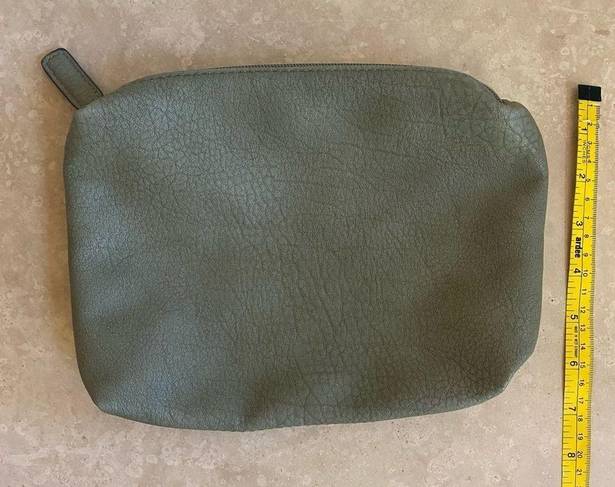 Anthropologie  Solid Lined Pebbled Faux Vegan Leather Green Zipper Clutch Pouch