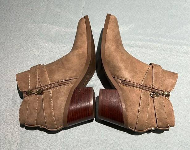 Guess GBG  Los Angeles Women's GG Dusty Pointy Toe Booties B37