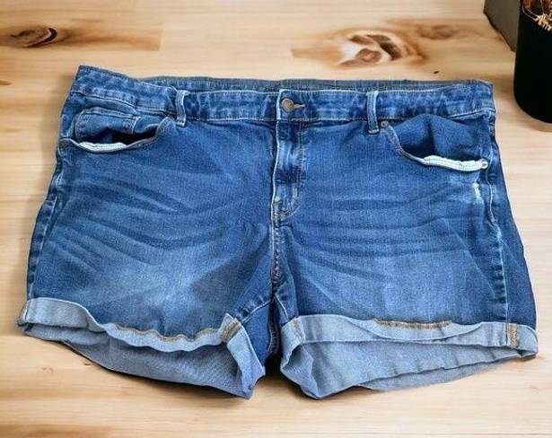 Ava & Viv 5/$35    Womens Shorts Sz 20W Power Stretch Midi Cuffed Blue Denim Jean