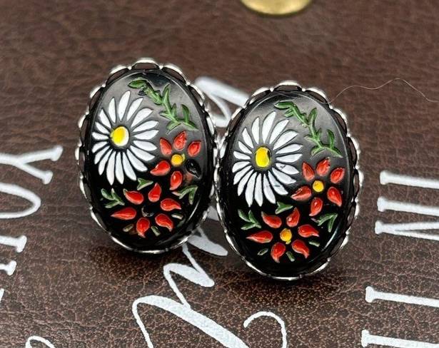 Daisy Vintage 1970s Black White  Red Floral Cabochon Stainless Steel Earrings