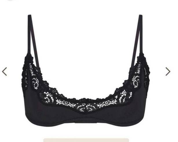 SKIMS scoop neck bralette