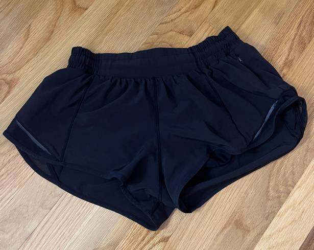 Lululemon Hotty Hot Short 2.5”