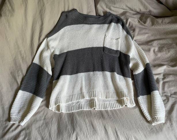 American Eagle Outfitters sweater