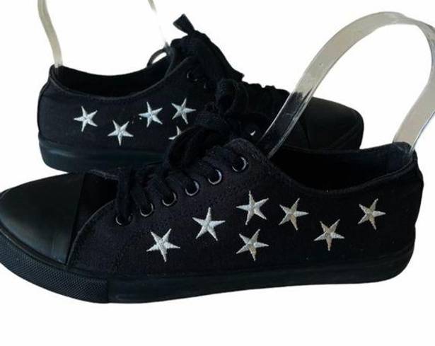 American Eagle  Black Stars‎ Embroidered Sneakers 8