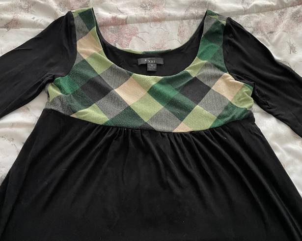 Forever 21 Vintage Y2K  Black Tunic with Green Plaid Detailing, size S Made in USA