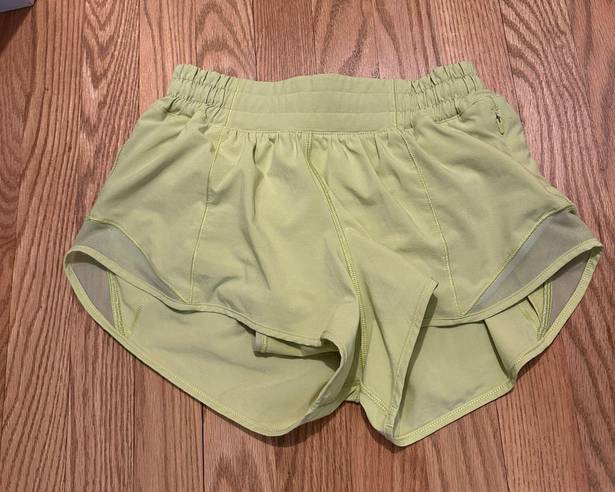 Lululemon Hotty Hot Short 2.5”