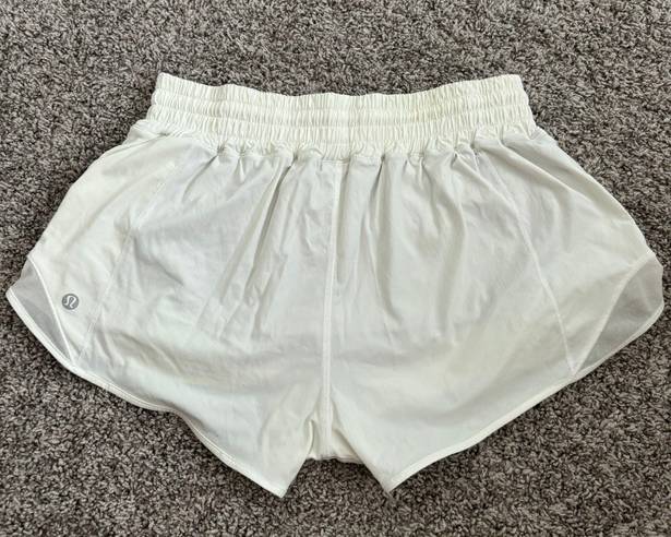 Lululemon Hotty Hot Short 2.5”