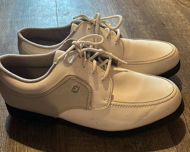 FootJoy  GreenJoys Women's Size 8.5 W White Leather Golf Shoes