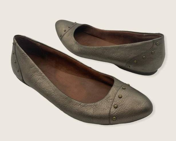 Kork-Ease Korks by  Anabel Studded Metallic Pewter Leather Ballet Flat Q14118 9