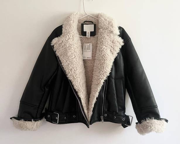 H&M Oversized vegan leather belt buckle moto jacket coat with fur lining