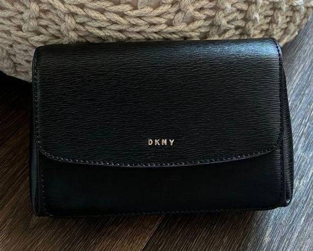 DKNY  BLACK PURSE