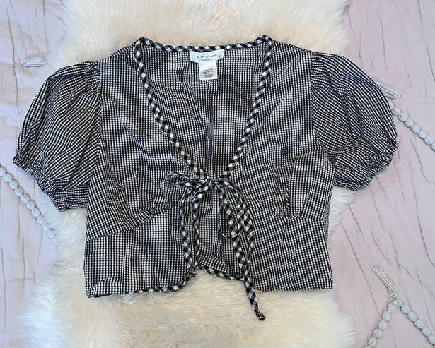 Kirious Cropped Tie Blouse