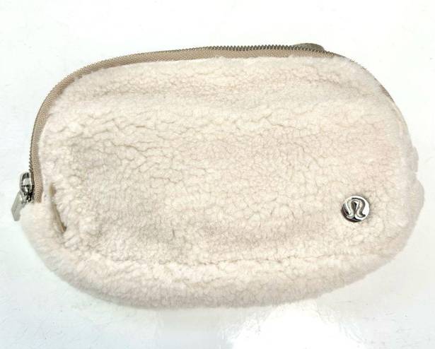 Lululemon  Cream Sherpa Everywhere Belt bag Fleece Fanny Pack