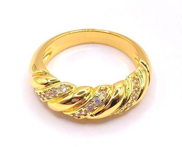 Twisted NWT Croissant Ring Chunky  Braided Rhinestones Dome Ring Signet Band Ring