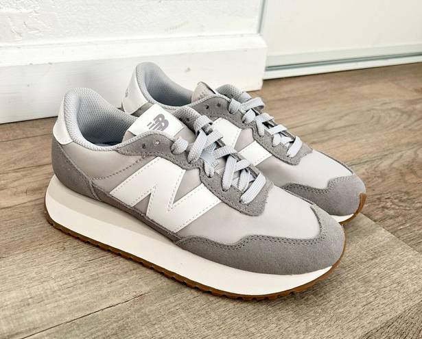 Revolve NEW New Balance 237 grey sneakers size 6.5