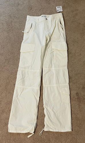 ZARA Low Waisted White Cargo Pants Size 0 - $29 (47% Off Retail) New ...