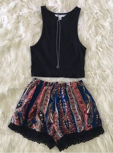 Forever 21 Paisley Printed Flowy Shorts 