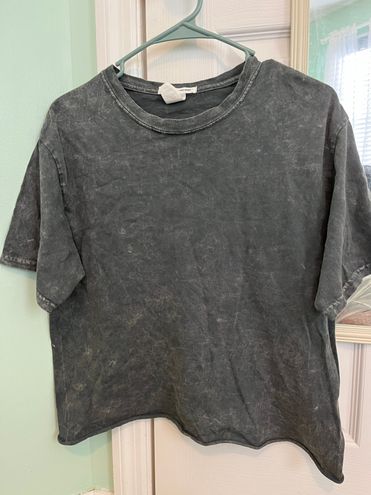 Caution to the Wind Gray Tee Size M - $10 (16% Off Retail) - From