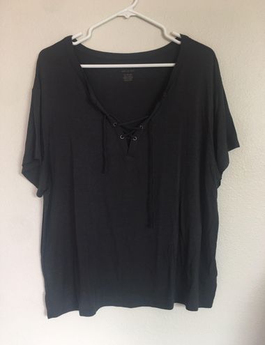 American Eagle Outfitters Tshirt