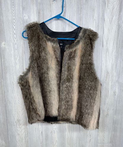 Mossimo Supply Co Mossimo Faux Fur Vest