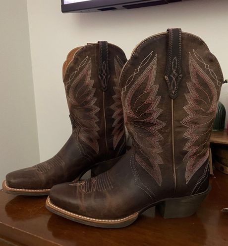 Ariat Cowgirl Boots Size 7.5 - $175 (41% Off Retail) - From Scotti Cameron