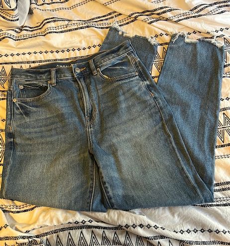 American Eagle Outfitters Mom Jeans Size 6 - $21 - From Katie