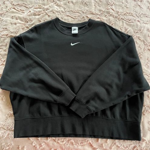 nike essentials oversized fleece crew