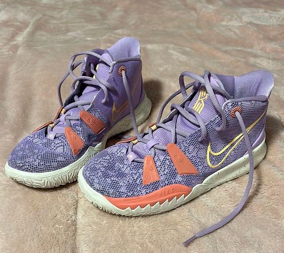 kyrie seven basketball shoes