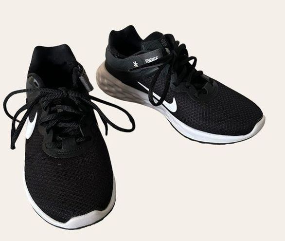 Nike Revolution 6 Flyease Running Shoes Black and White Size 8 - $36 ...