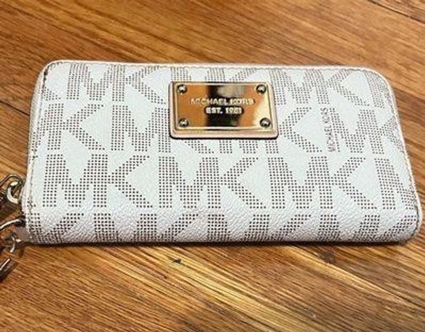 Michael Kors Wallet - $35 (65% Off Retail) - From Talia