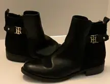 Tommy Hilfiger Boots Irsela Black Suede Ankle Zip Womens