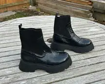 CIRCUS BY SAM‎ EDELMAN Leslie Lug Sole Chelsea Bootie in black size 7