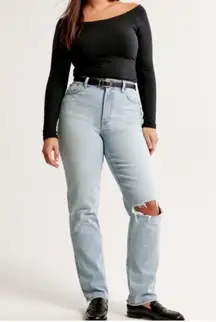 A&F Curve Love Ultra High Rise 90s Straight Jean in Light Destroy