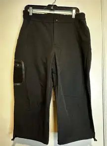 NWOT L.L. Bean Women's Comfort Cycling Capri with Cushioned Inner Short. M Black