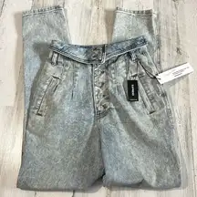 Express Editor Button Fly Acid Wash Jeans Size 00 NWT