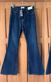 NWT Abercrombie & Fitch High Rise Vintage Flare Jeans Dark Wash size‎ 4R / 27​
