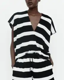 ZARA Striped Knit‎ V-Neck Relaxed Sweater Black/White Small