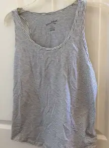 FINAL MARKDOWN LADIES universal thread tank medium