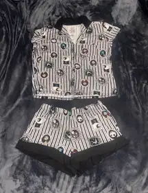 Women’s Nightmare Before Christmas Disney Pajamas 2 piece set Small