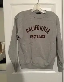 Pretty Little Thing embroidered crewneck