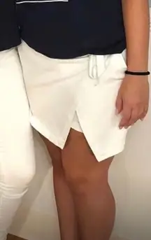 White Vineyard Vines Skort🐳