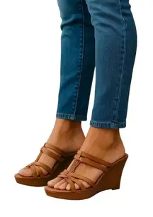 Ugg Mattie Leather Wedges Tan Size 8.5 Summer Boho Hippie Neutral Beach Vacation