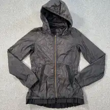 Lululemon Spring Fling Puffy Windbreaker Size 4 Animal Swirl Embossed Black Down