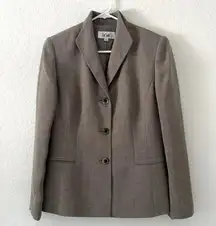 Neutral blazer size 8 Le Suit button down blazer built in shoulder pads