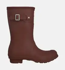 Hunter Burgundy Mid-Calf Rain Boots.    Size-6
