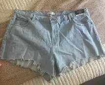 Abercrombie & fitch 90s relaxed cutoff short light wash high waist size 36