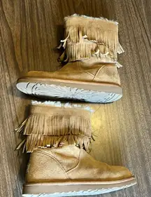 UGG Layered Fringe Boots Women Size 5 Tan Boots S/N 1004953k