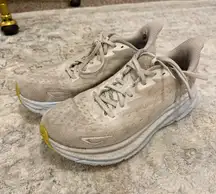 Hoka Running Shoes Women’s